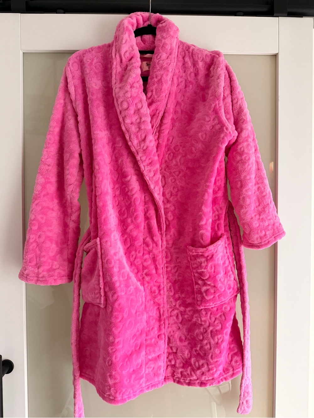 Plush, cozy and comfortable Juicy couture robe